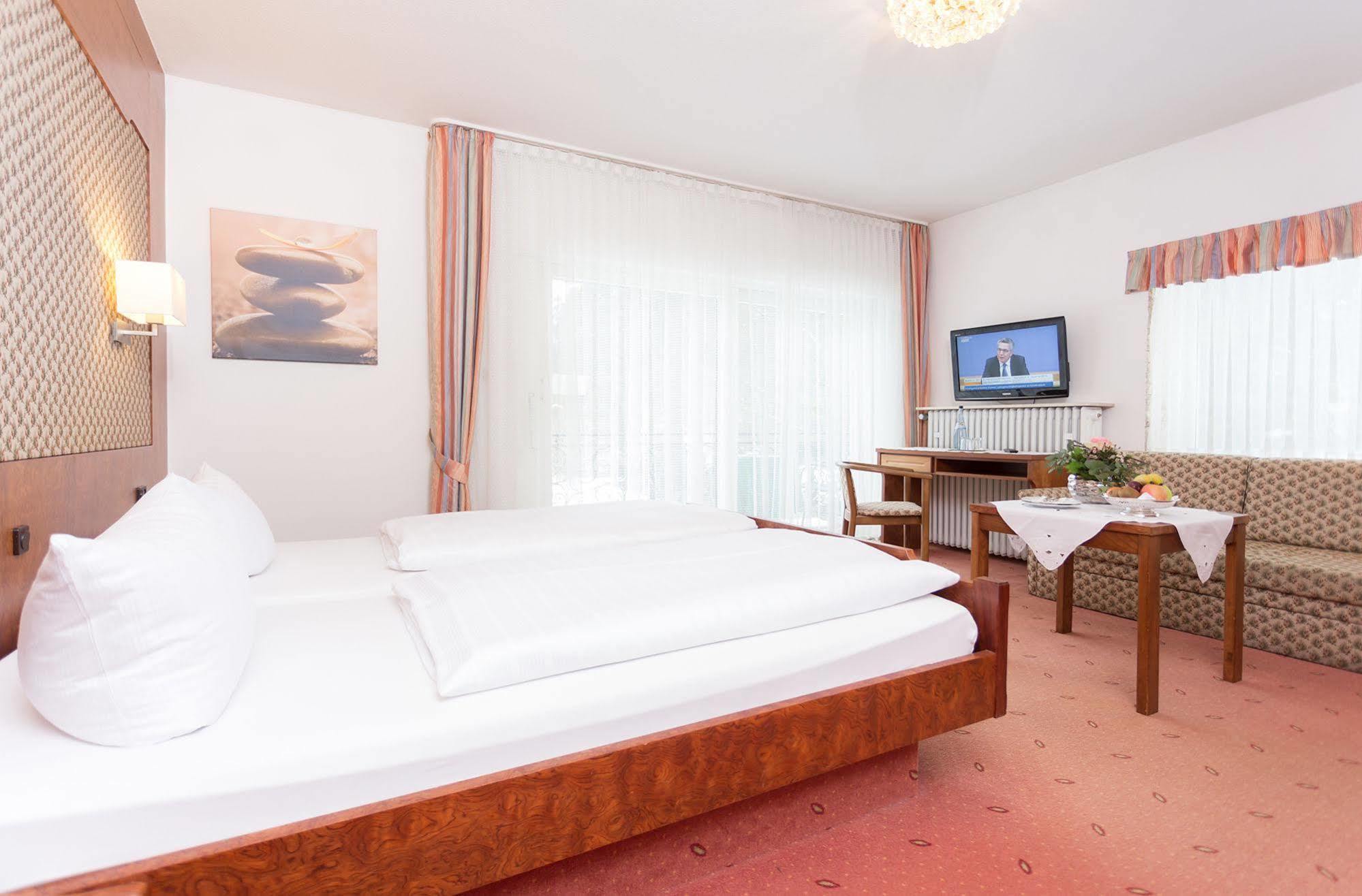 באד ברגזברן Hotel Pfaelzer Wald מראה חיצוני תמונה