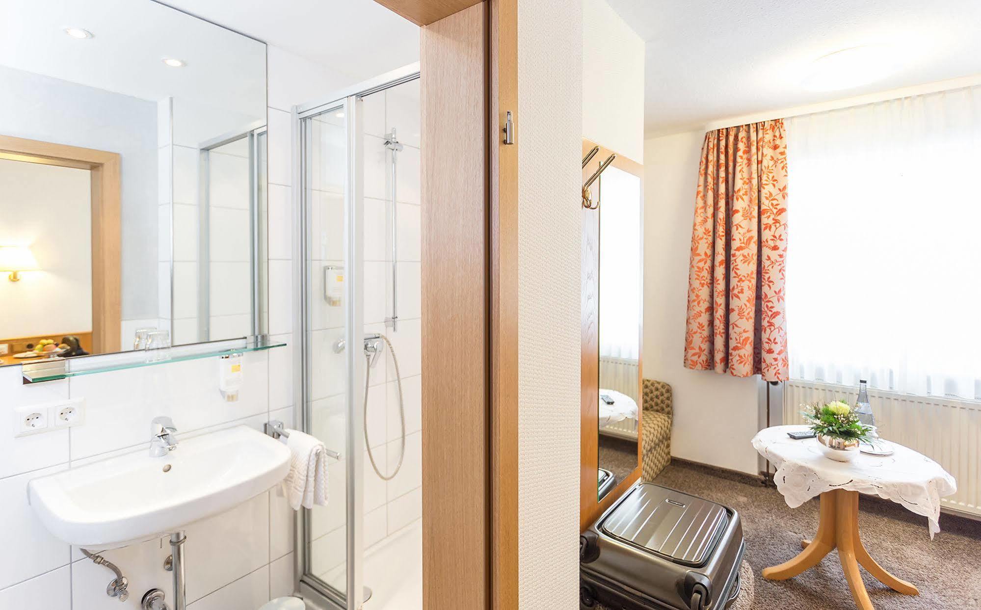 באד ברגזברן Hotel Pfaelzer Wald מראה חיצוני תמונה