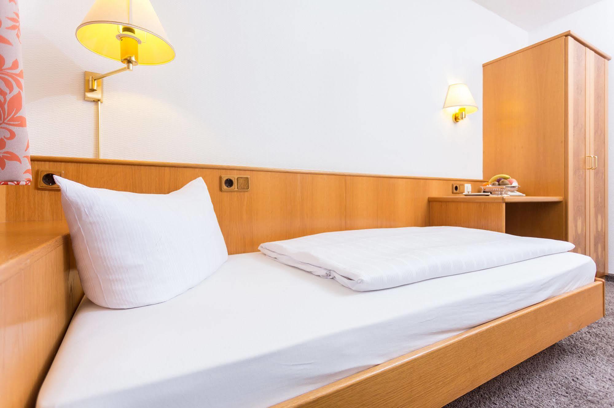 באד ברגזברן Hotel Pfaelzer Wald מראה חיצוני תמונה